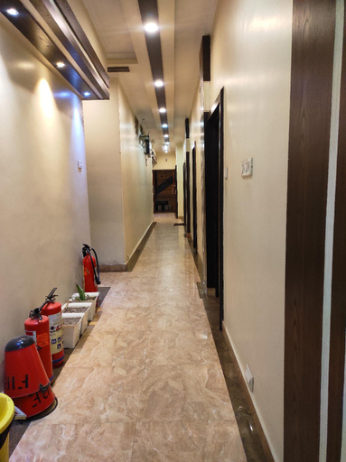 Others 3, The Premier Inn (Guest House), Kolkata