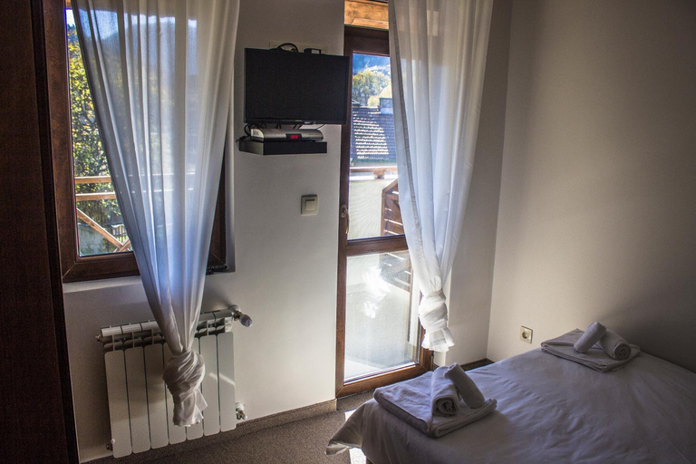 Bedroom 2, Trigrad Hotel, Devin