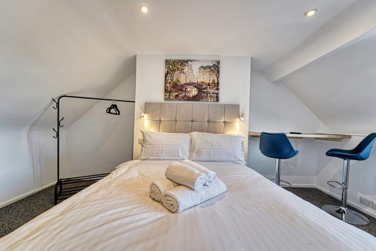 Room 2, Host Stay Hills Apartment, Worcestershire