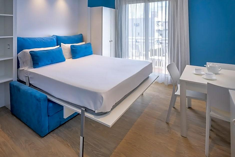 Bedroom 4, GHT Balmes - Apartaments & Splash, Barcelona