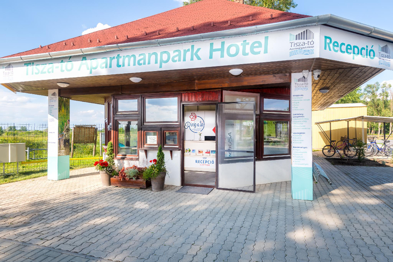 Public Area, Tisza-to Apartmanpark, Füzesabony