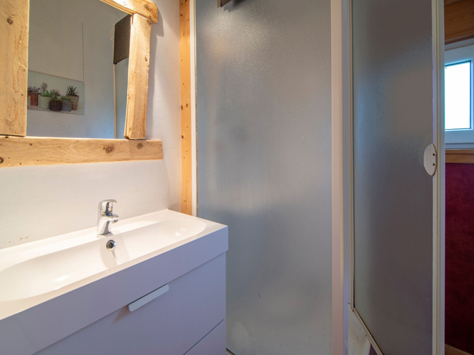 Bathroom 3, High Fens Nature & Sauna Stay, Liège