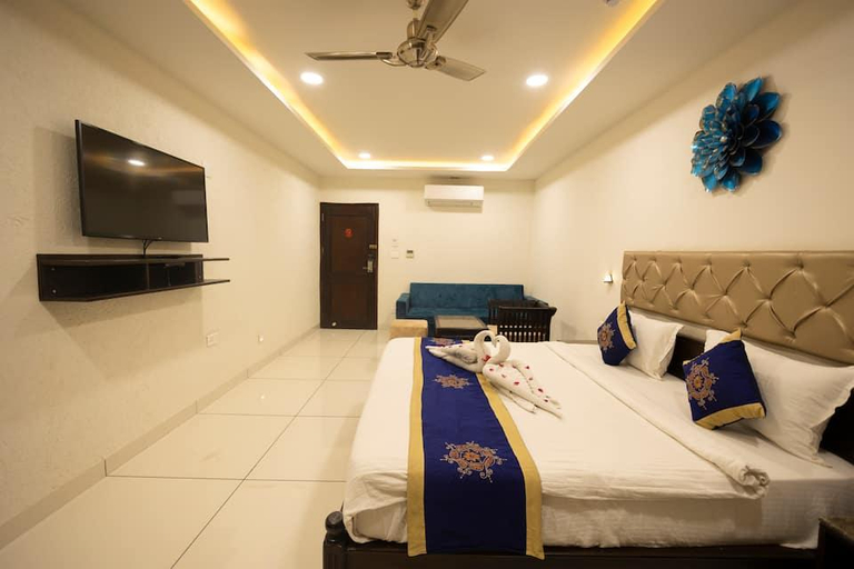 Bedroom 3, clover inn, Udaipur