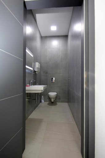 Bathroom 4, GH Prague Butik Hotel, Zugdidi