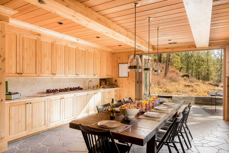 Interior 2, Hunter by Avantstay Award-winning Riverfront Cabin 5 Minutes From Palisades, Placer