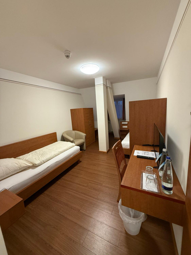 Bedroom 2, Gastehaus Schweiklberg, Passau