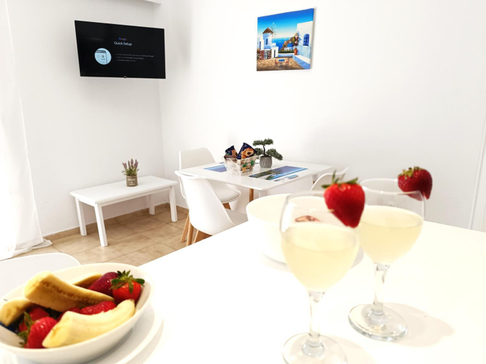 Food & Drinks 5, Nautilus City Studios & Apartments, South Aegean