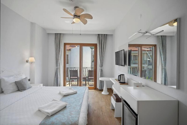Bedroom 3, Kumluk Otel, Datça
