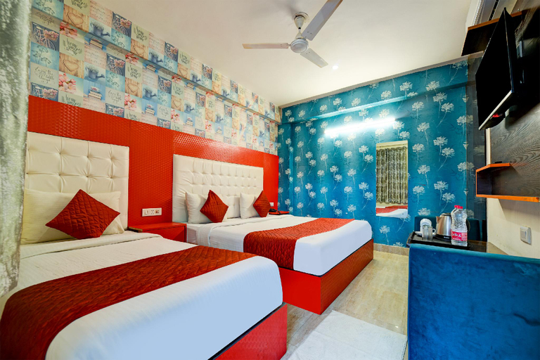 Bedroom 2, Hotel Classic Plaza at Delhi Airport, Delhi