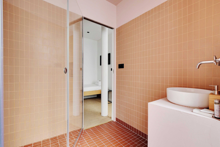 Bathroom 2, Beautiful Apartment 1br/3p - Marais/republique, Paris