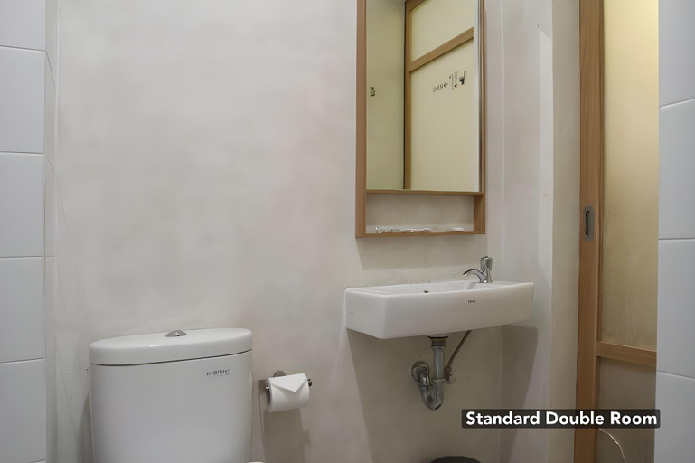 bathroom 11