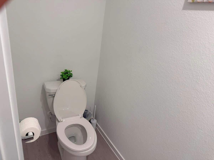 Bathroom 3, @ Marbella Lane - Tranquil Escape in Texas Pines, Montgomery