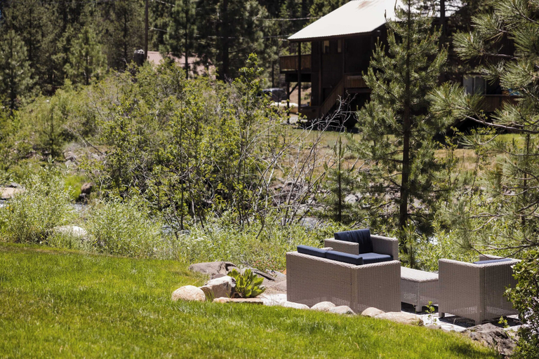 Interior 5, Hunter by Avantstay Award-winning Riverfront Cabin 5 Minutes From Palisades, Placer