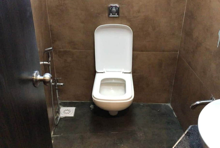 Bathroom 2, Single Bed Stays in Mixed Dormitory Room Andheri, Mumbai Suburban