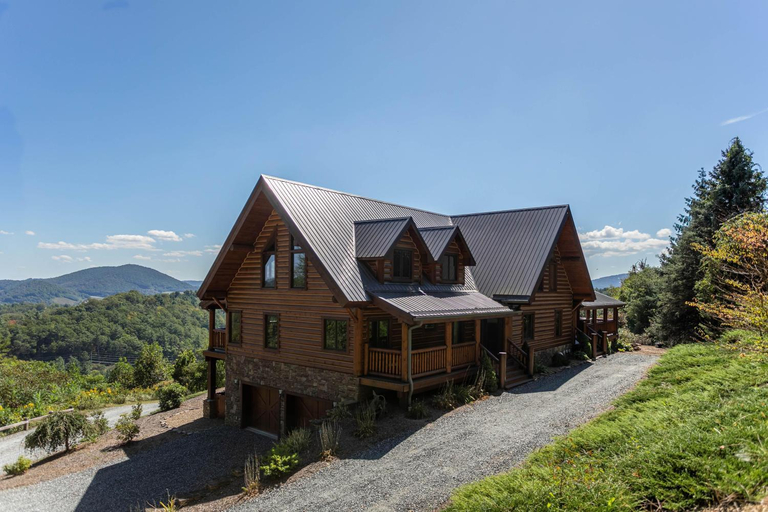 Others 5, The Lodge, Watauga