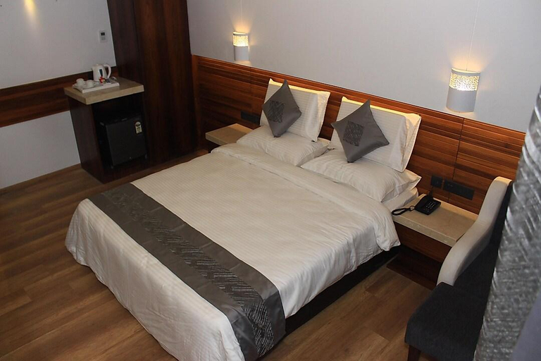 Bedroom 2, Hotel Solitaire, Indore