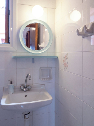 Bathroom 3, Xenofontas apartments, Ionian Islands