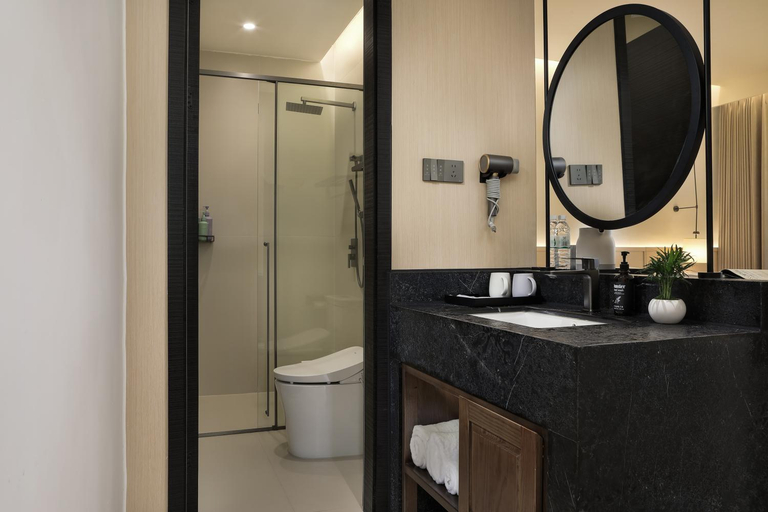 Bathroom 3, Riverbank Hotel, Guilin