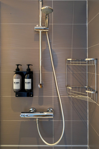 Bathroom 4, The Aries Hotel, Vicenza