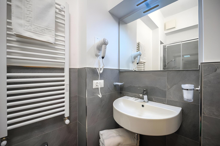 Bathroom 3, Hotel Anna Siena, Siena