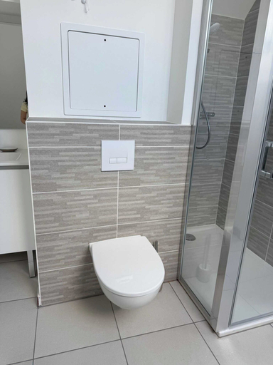 Bathroom 2, Charming Appt - 3bdr/8p - Near Paris & La Defense, Hauts-de-Seine