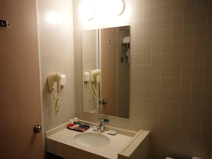 Bathroom 4, Jinjiang Inn Pingyao Branch, Jinzhong