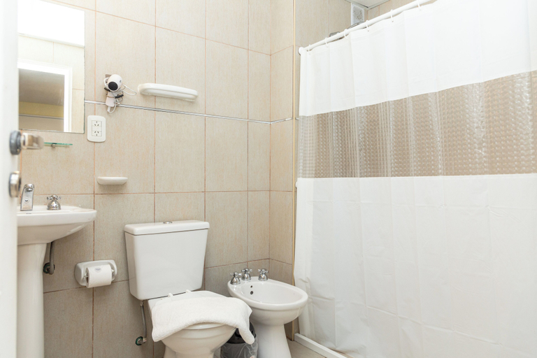 Bathroom 3, Terminal Suites, Lago Argentino