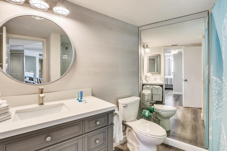 Bathroom, Land's End 1-303 Gulf View, Pinellas