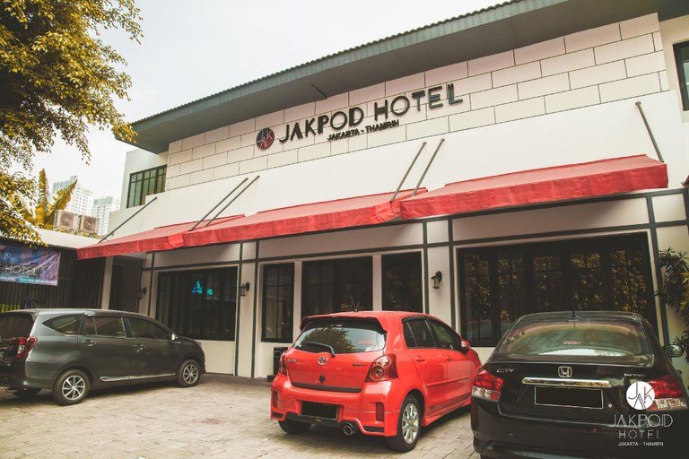 JakPod Capsule Hotel
