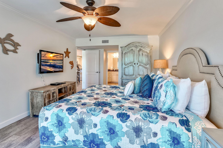 Bedroom 3, Land's End 3-203 Bay Front - Premier, Pinellas