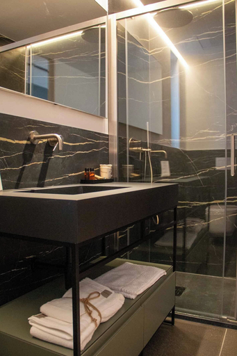 Bathroom 5, MARI Luxury Rooms and Suites, Bari
