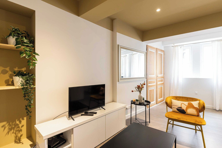 Living area 2, Dify Poulaillerie - Cordeliers, Rhône
