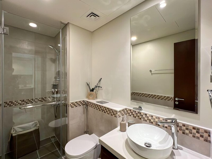 Bathroom, Modern City Scaping Apartment, Dubai