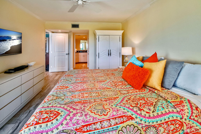 Bedroom 4, Land's End 8-204 Beach Front - Premier, Pinellas