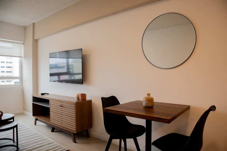 Room 3, Striking 1BR in Miraflores, Lima