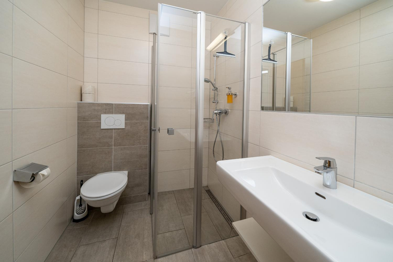 Bathroom 3, Hotel Tischlbergerhof, Liezen