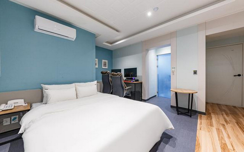Bedroom 3, Iksan Hotel The Bridge, Iksan