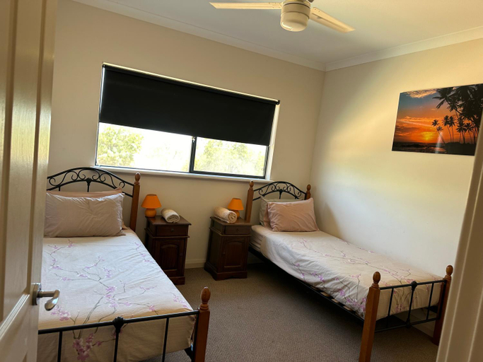 Bedroom 2, the Ningaloo breeze villa 2/10, Exmouth