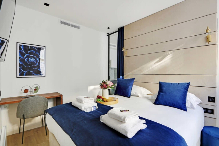Room 5, Sublim AC Apartment Center of Paris, Paris