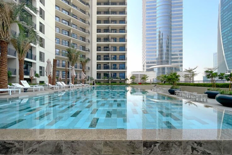 Sport & Beauty 3, Chic 1BR Retreat in Business Bay, Dubai