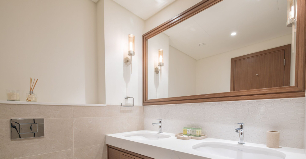 Bathroom 3, LUX The Palace Beach Suite, Dubai