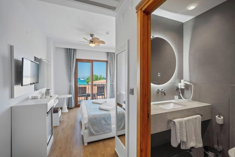 Bathroom 5, Kumluk Otel, Datça