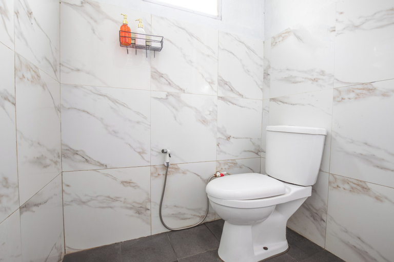Bathroom 4, Diamond Cabin House, Wonosobo