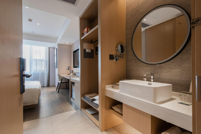 Bathroom 4, Atour Hotel Shanghai Pujiang, Shanghai
