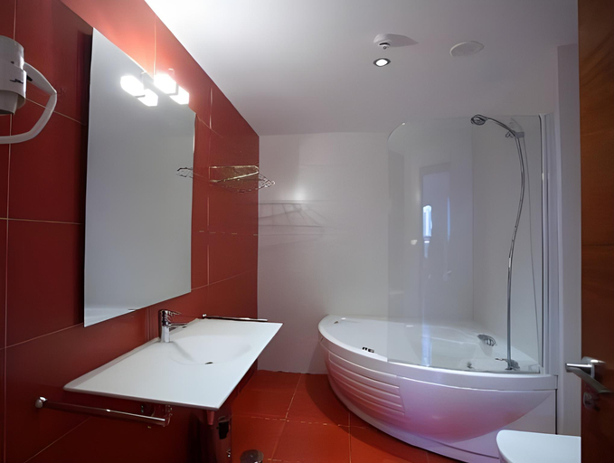 Bathroom, Hotel Ril, Lugo