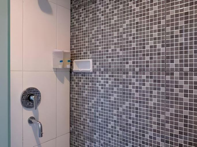 Bathroom 20