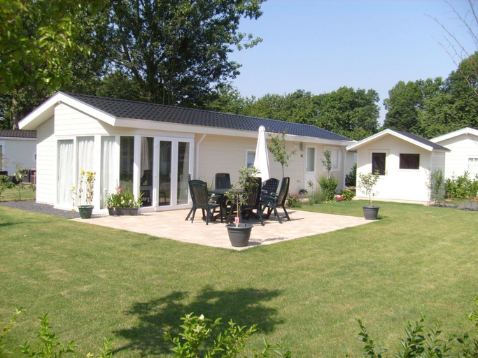Exterior 3, Nice Chalet on a Holiday Park 25 km From Amsterdam, Velsen