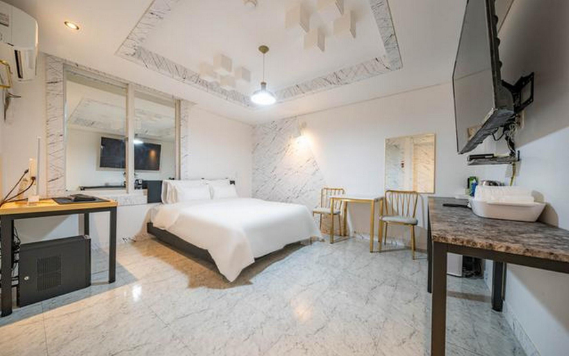 Bedroom 2, Iksan Twins Hotel, Iksan