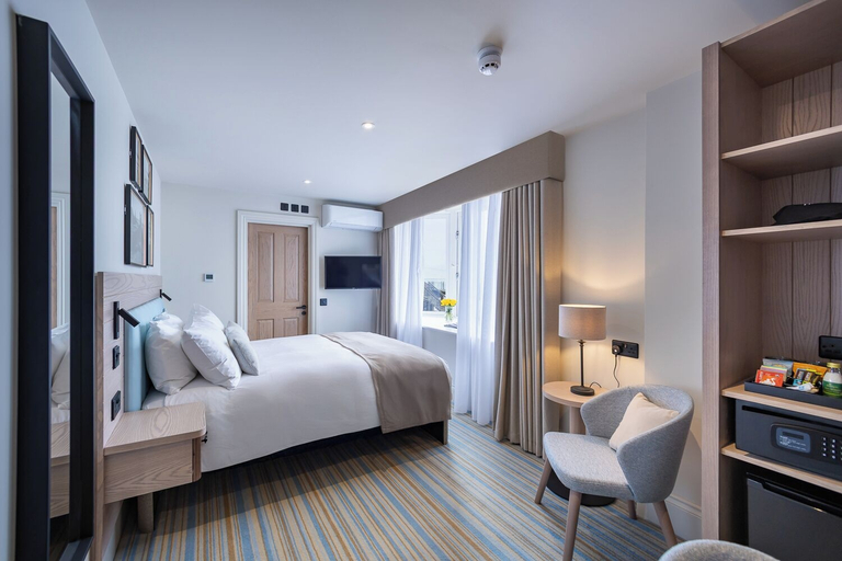 Bedroom 2, The Ship Hotel, Southend-on-Sea