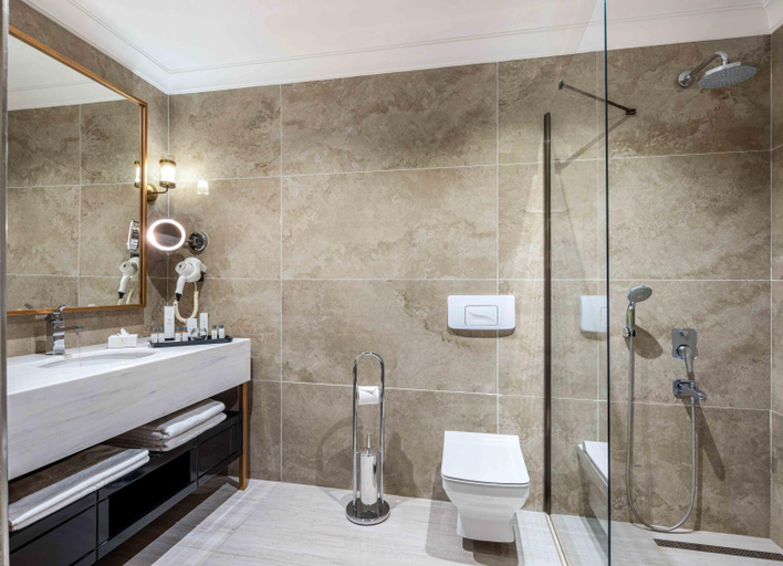 Bathroom 5, Hotel Celik Palace Convention Center Thermal Spa, Osmangazi